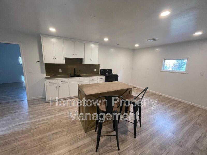 Charming 3-Bed Back House Retreat in Dalmatia, PA – Cozy Comfort Awaits! property image