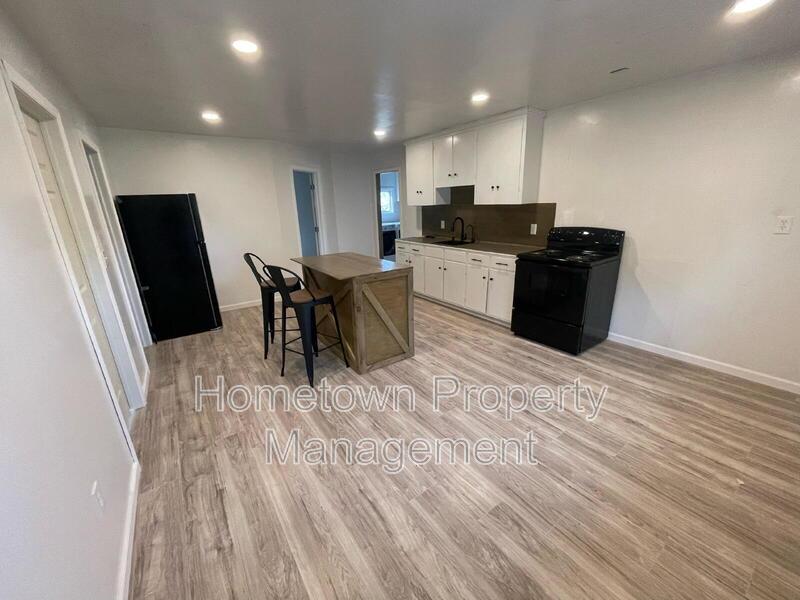 Charming 3-Bed Back House Retreat in Dalmatia, PA – Cozy Comfort Awaits! property image